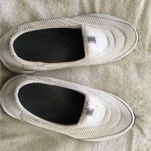 VIONIC WHITE HERITAGE SLIP ON